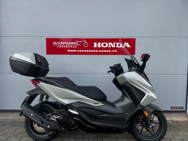 HONDA NSS 125 Forza Smart Top Box Roller Neufahrzeug