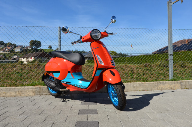 PIAGGIO Vespa Primavera 125 Color Vibe Scooter Moto nuova