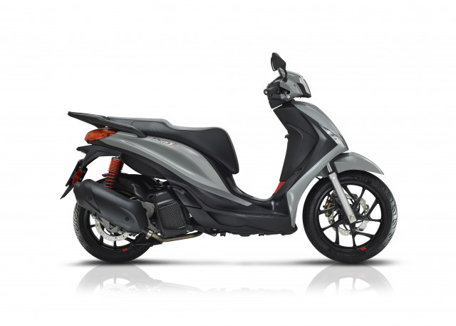 PIAGGIO Medley 125 Sport Scooter Moto nuova