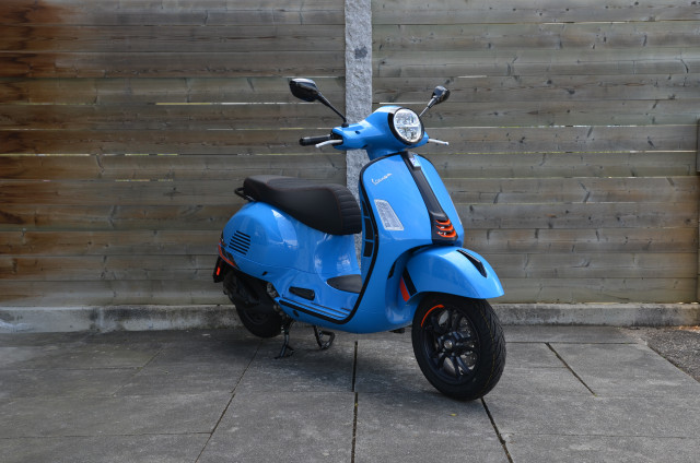 PIAGGIO Vespa GTS 310 Super Sport Roller Neufahrzeug