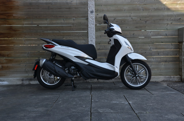 PIAGGIO Beverly 310 Sport Roller Neufahrzeug