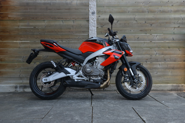 APRILIA Tuono 457 Naked Vorführfahrzeug
