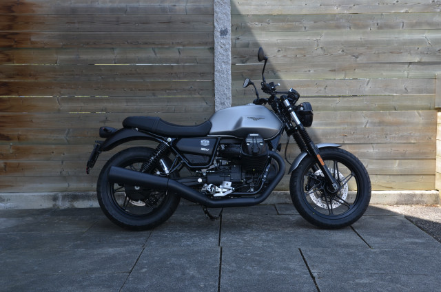 MOTO GUZZI V7 850 Stone Retro Neufahrzeug