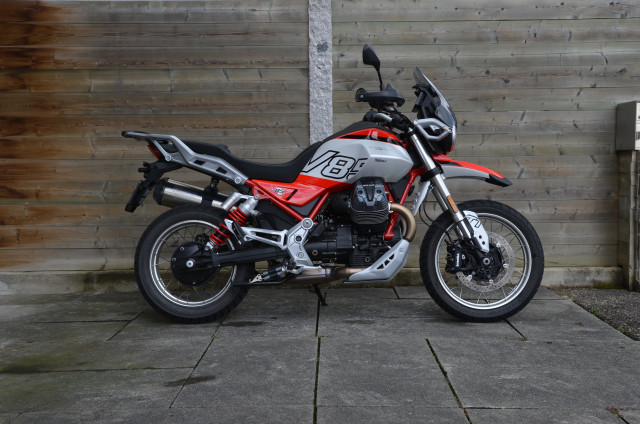 MOTO GUZZI V85 TT Enduro Vorführfahrzeug