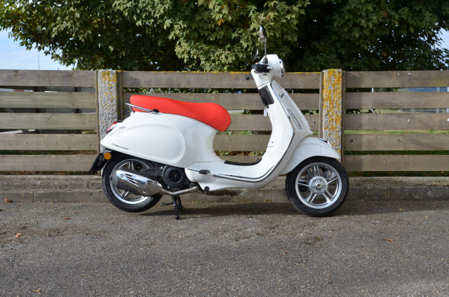 PIAGGIO Vespa Primavera 125 Roller Neufahrzeug PIAGGIO Vespa Primavera 125 Roller Neufahrzeug