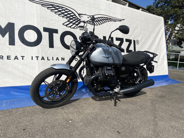 Buying a motorcycle: MOTO GUZZI V7 850 Stone used motorbikes for sale