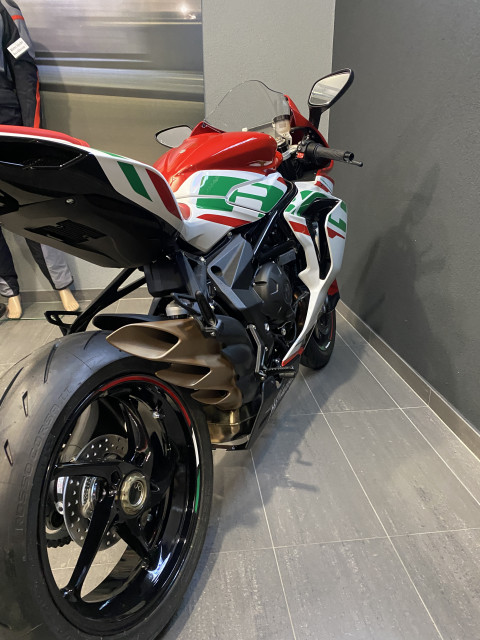 Buying a motorcycle: MV AGUSTA F3 800 new vehicles for sale