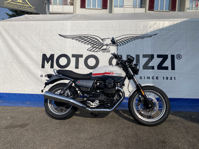 MOTO GUZZI V7 850 Special Retro Demo vehicle