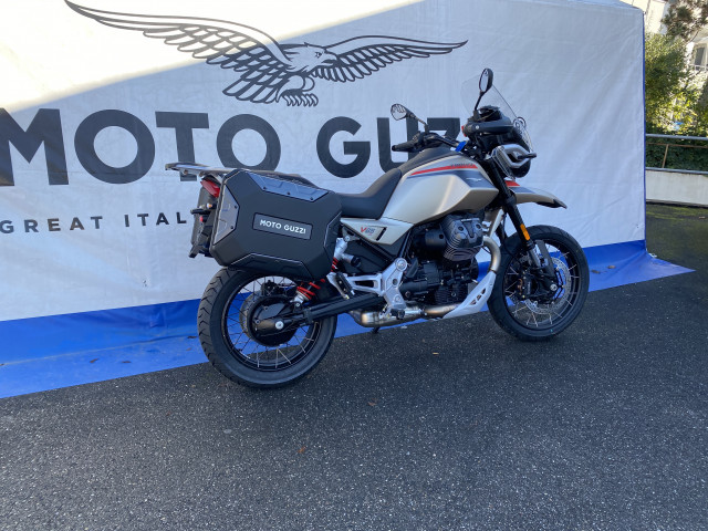 MOTO GUZZI V85 TT Travel Enduro Vorführfahrzeug