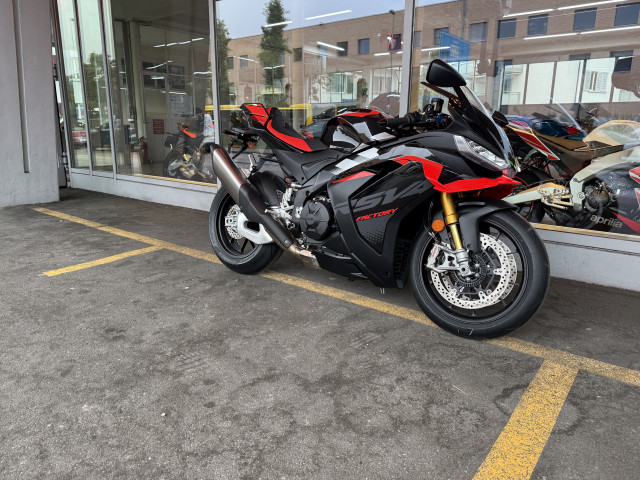 APRILIA RSV4 1100 Factory Sport Neufahrzeug