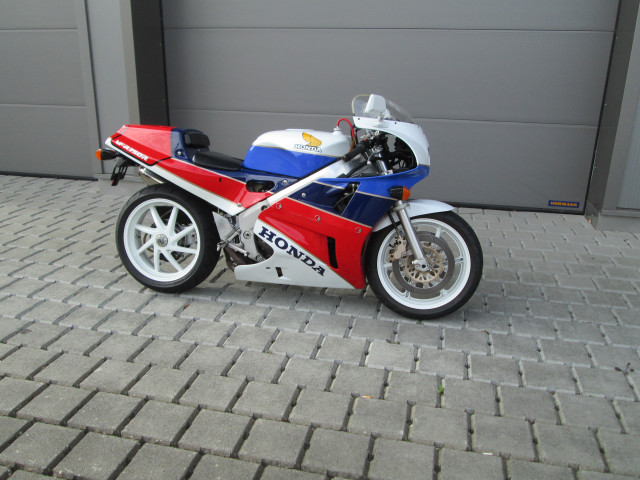 HONDA VFR 750 R (RC30) Sport Usato