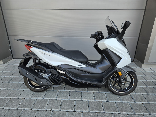 HONDA NSS 125 Forza Smart Top Box Roller Occasion