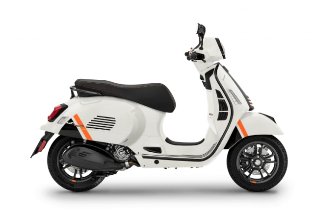 PIAGGIO Vespa GTS 300 HPE Super Sport Scooter New vehicle