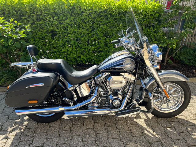 HARLEY-DAVIDSON FLSTNSE 1801 CVO Softail Deluxe Custom Occasion