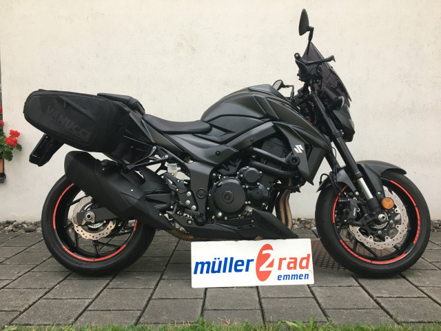 SUZUKI GSX-S 750 Naked Usato