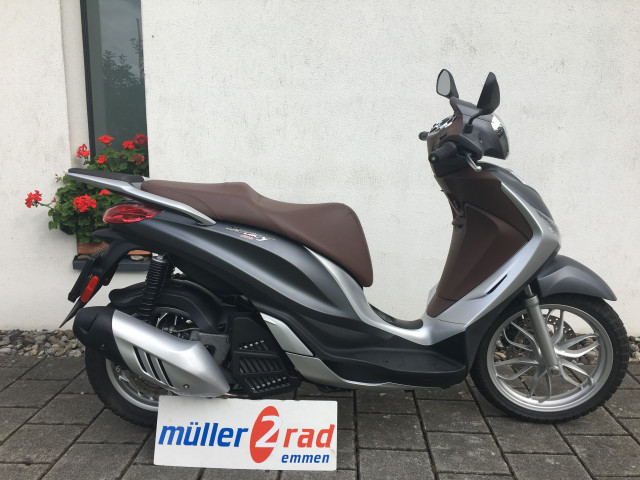 PIAGGIO Medley 125 Scooter Used