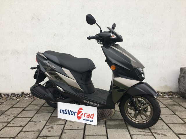 SUZUKI UN 125 Avenis Roller Neufahrzeug SUZUKI UN 125 Avenis Roller Neufahrzeug