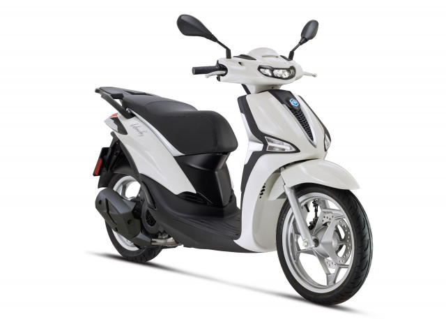 PIAGGIO Liberty 125 Sport Roller Neufahrzeug