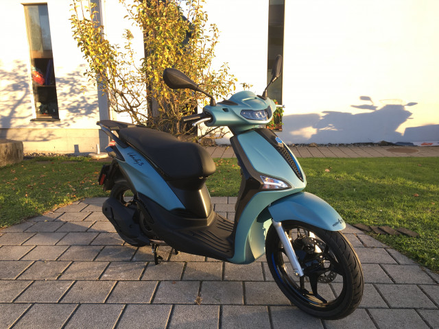 PIAGGIO Liberty 125 Sport Roller Neufahrzeug