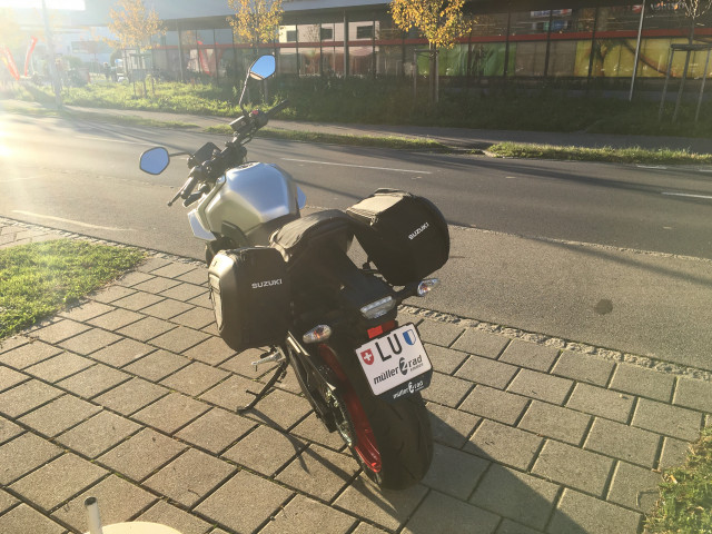 SUZUKI GSX-8S Naked Neufahrzeug