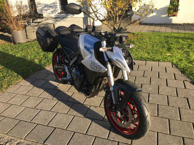 SUZUKI GSX-8S Naked Neufahrzeug