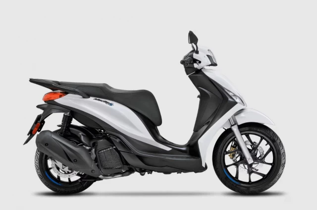 PIAGGIO Medley 200 Sport Roller Vorführfahrzeug