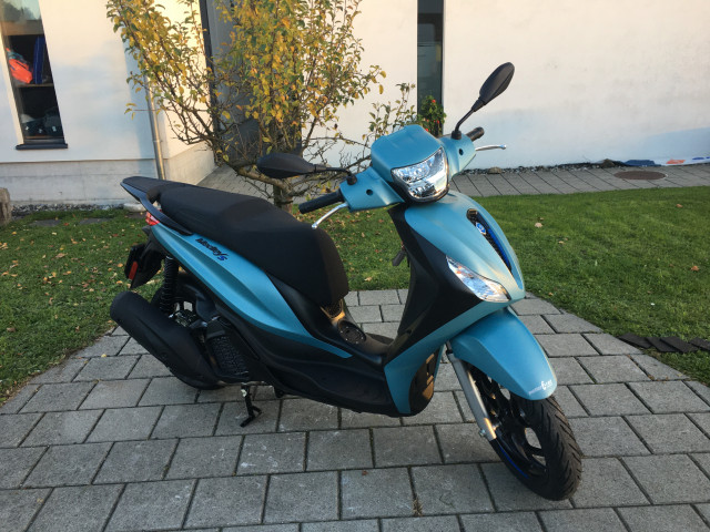 PIAGGIO Medley 200 Sport Roller Neufahrzeug