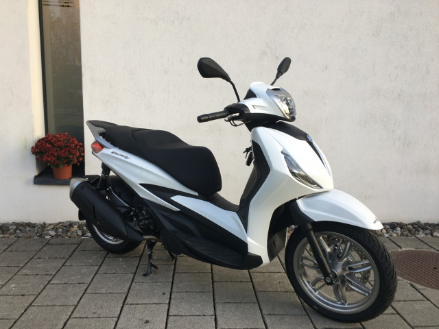 PIAGGIO Beverly 310 Sport Roller Neufahrzeug
