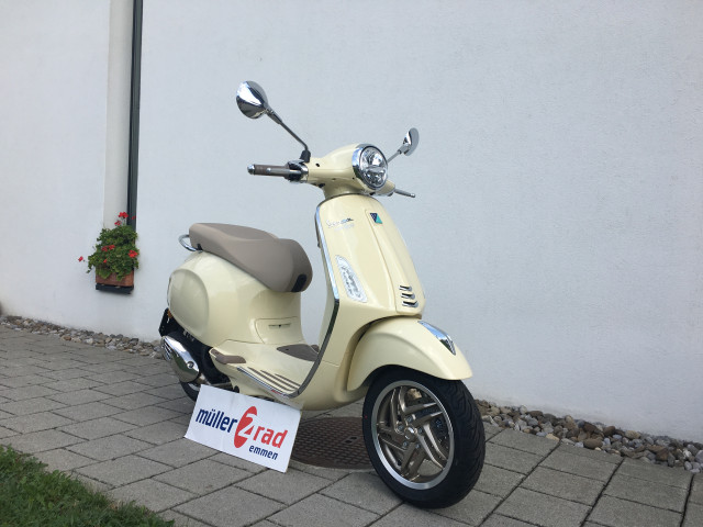 PIAGGIO Vespa Primavera 125 S Roller Neufahrzeug PIAGGIO Vespa Primavera 125 S Roller Neufahrzeug