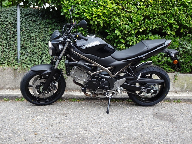 SUZUKI SV 650 A Naked Moto nuova