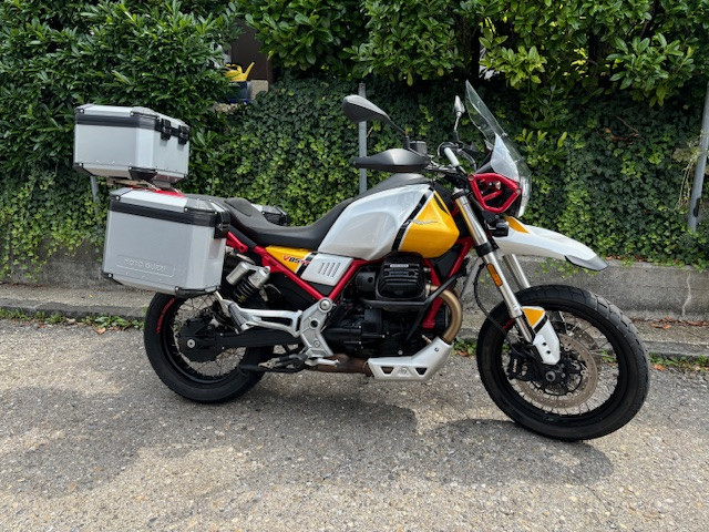 MOTO GUZZI V85 TT Premium Graphics Enduro Occasion