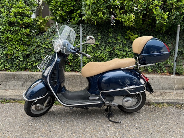 PIAGGIO Vespa GTS 125 Scooter Usato