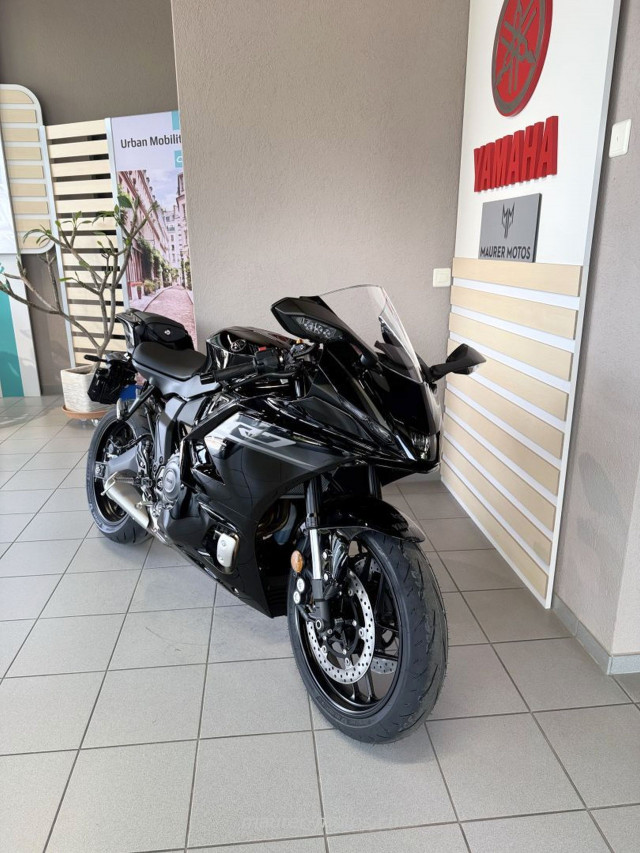 YAMAHA R7 Sport Neufahrzeug YAMAHA R7 Sport Neufahrzeug