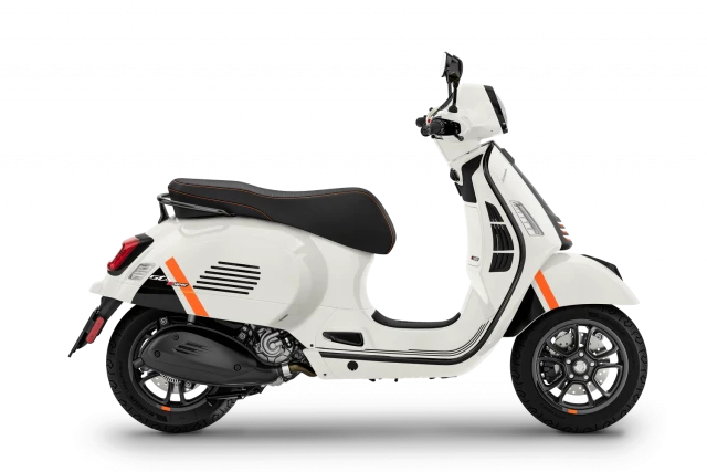 PIAGGIO Vespa GTS 300 HPE Super Sport Scooter New vehicle