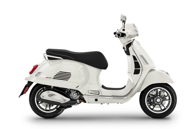 PIAGGIO Vespa GTS 300 HPE Super Scooter Moto neuve