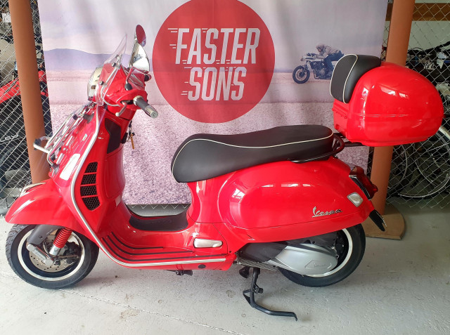 PIAGGIO Vespa GTS 300 HPE Roller Occasion