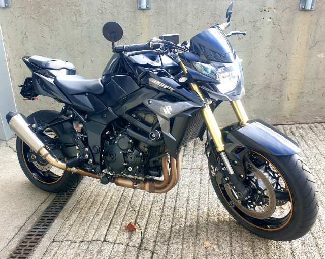 SUZUKI GSR 750 Naked Occasion