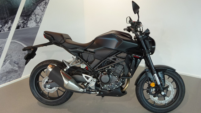 HONDA CB 300 R Naked Neufahrzeug