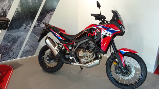 HONDA CRF 1100 L Africa Twin Grand Prix Red Enduro Neufahrzeug