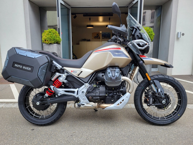 MOTO GUZZI V85 TT Travel Enduro Neufahrzeug