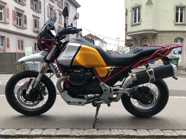 MOTO GUZZI V85 TT Premium Graphics Enduro Neufahrzeug