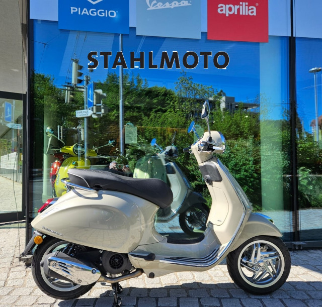 PIAGGIO Vespa Primavera 125 Roller Neufahrzeug PIAGGIO Vespa Primavera 125 Roller Neufahrzeug