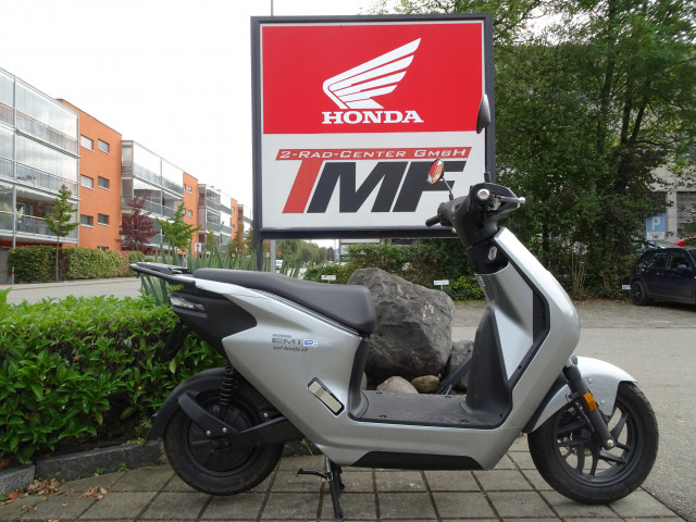 HONDA EM1 e Roller Vorführfahrzeug