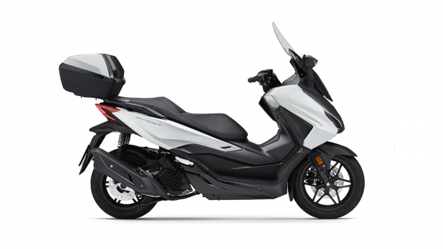 HONDA NSS 125 Forza Smart Top Box Scooter Moto neuve