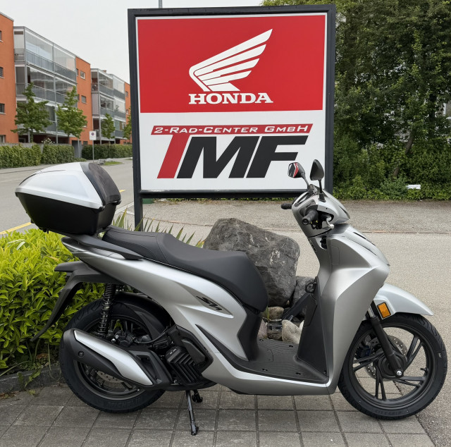 HONDA SH 125 Smart Top Box Roller Neufahrzeug HONDA SH 125 Smart Top Box Roller Neufahrzeug