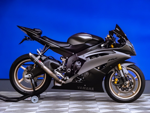 YAMAHA R6 Sport Used