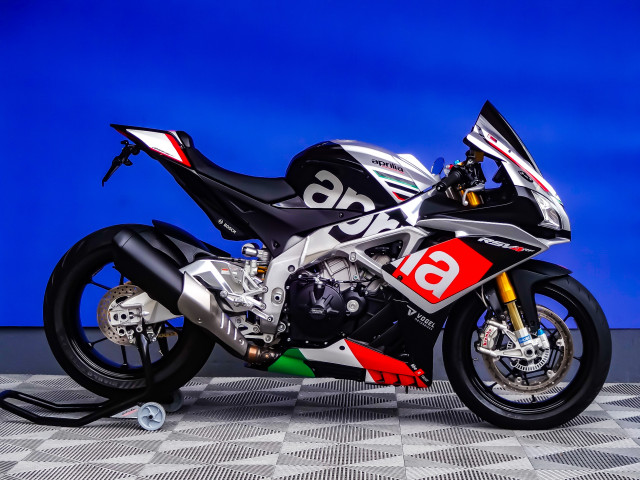 APRILIA RSV4 1000 RR Race Pack Sport Occasion