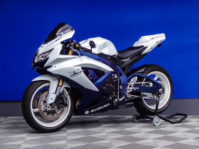 SUZUKI GSX-R 600 UK8 Sport Occasion SUZUKI GSX-R 600 UK8 Sport Occasion