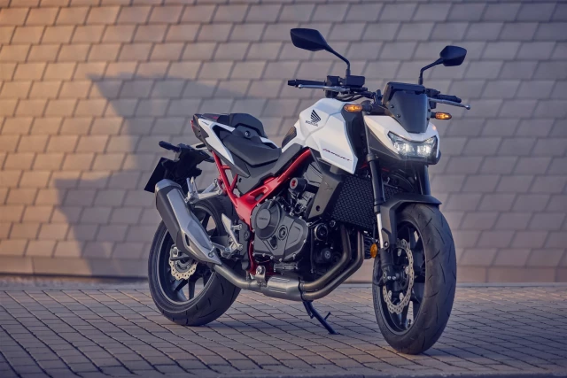 HONDA CB 750 Hornet Naked Neufahrzeug