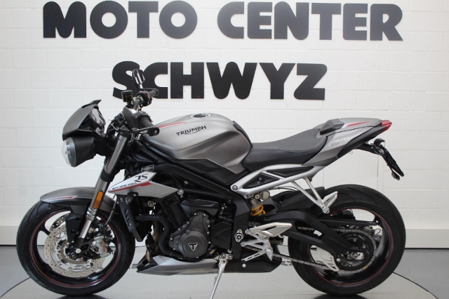 Used shop street triple